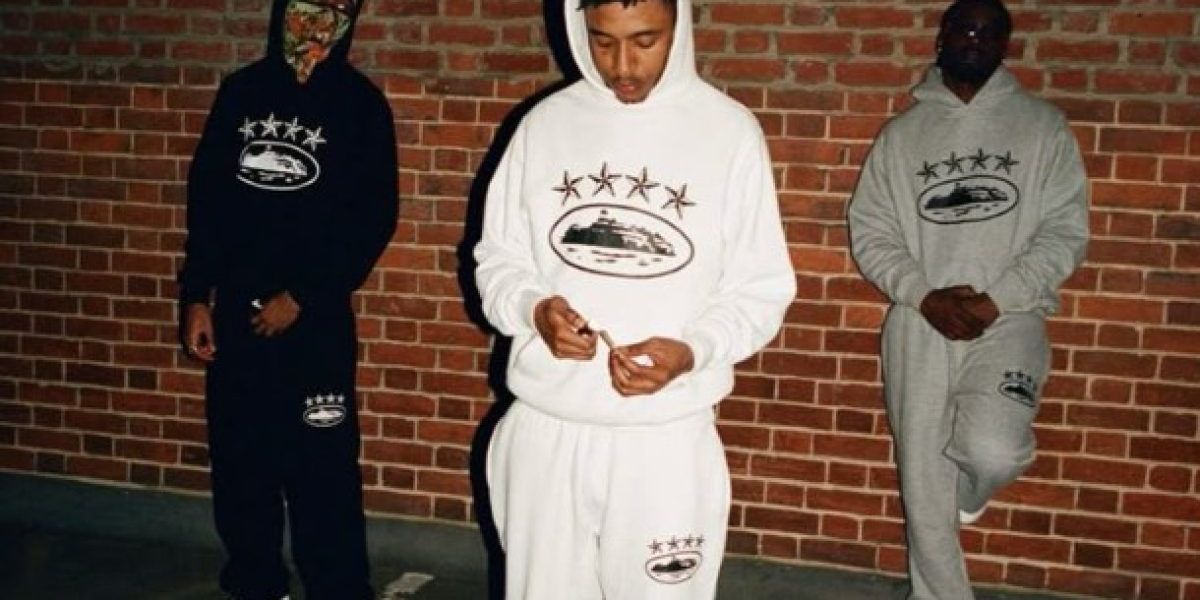 Best Seasons to Wear Corteiz Hoodie