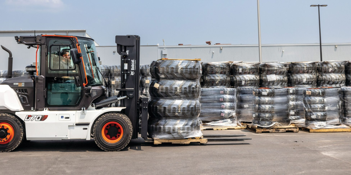 Top Reasons to Choose Forklift Rental Houston TX Instead of Buying
