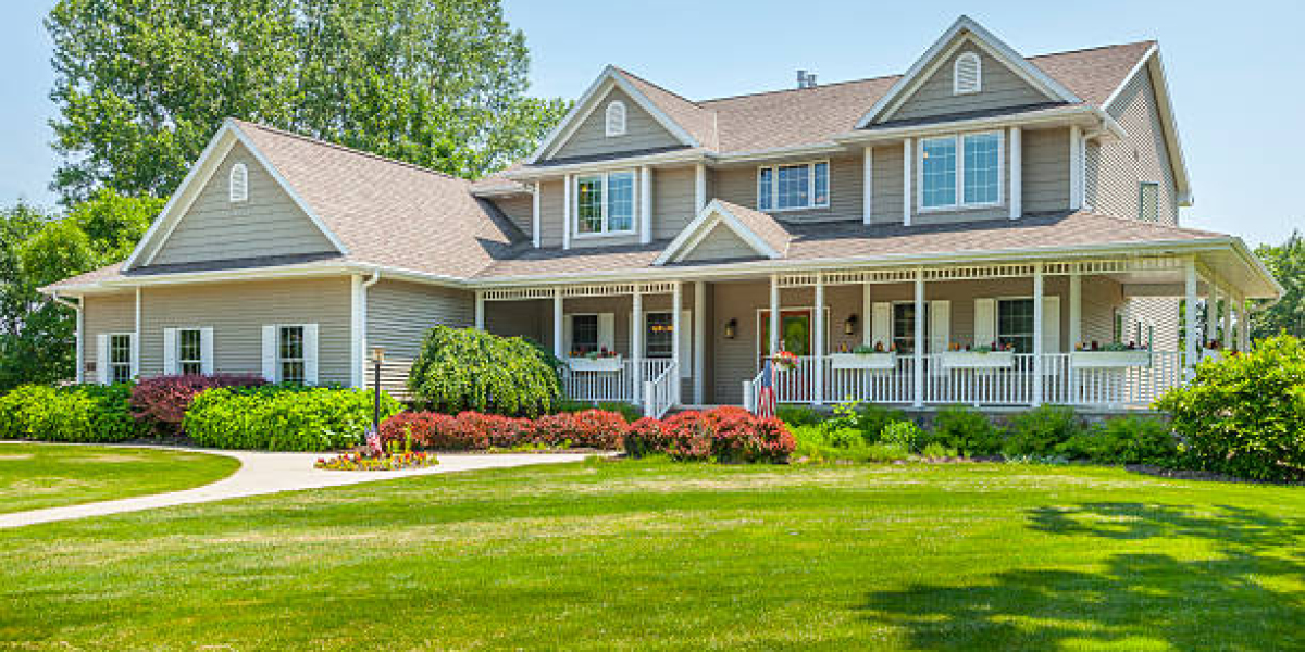 Explore Yarrum Designer Homes' Display Homes