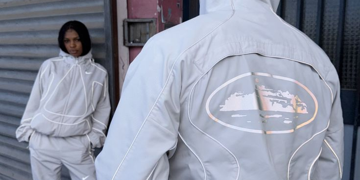 Corteiz Hoodie: The Streetwear Essential for 2025