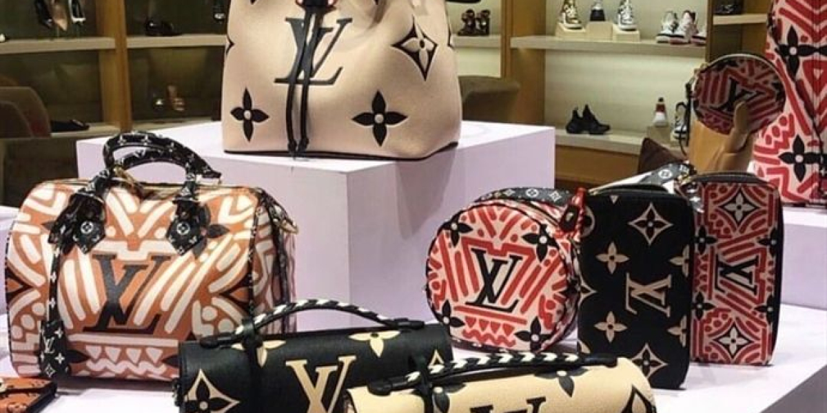 Understanding the Rise of Designer Replicas in the Fashion Industry