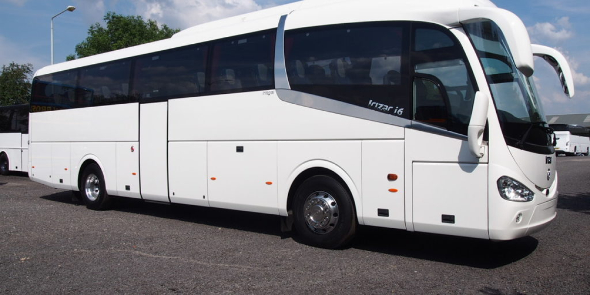 Discover Stress-Free Travel with Minibus Hire in Bath