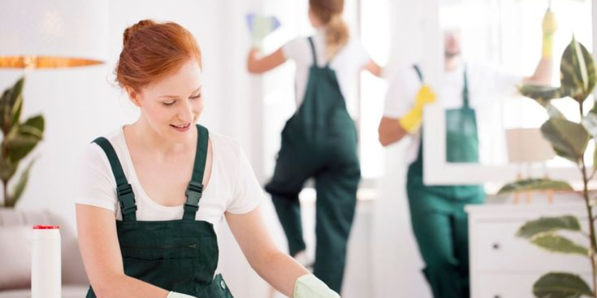 Trust the high-end maid service Dubai by a professional company-UrbanMop