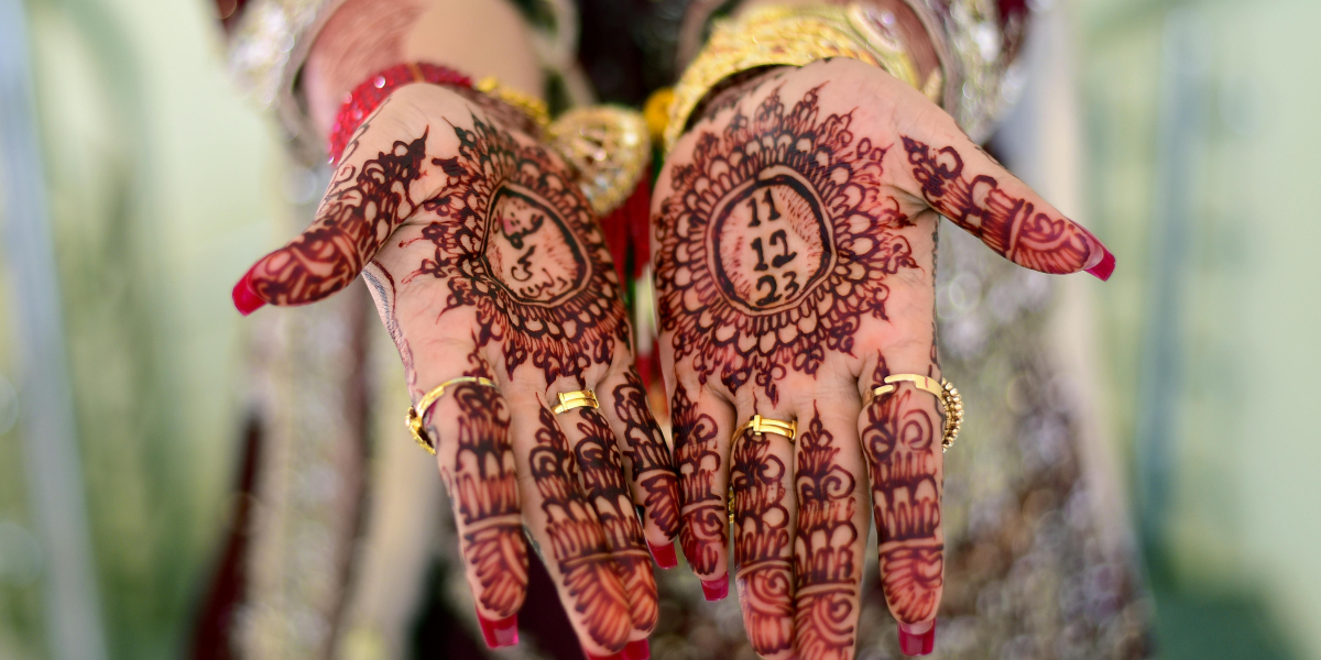 How Brides Can Blend Heirloom Outfits with Modern Touches