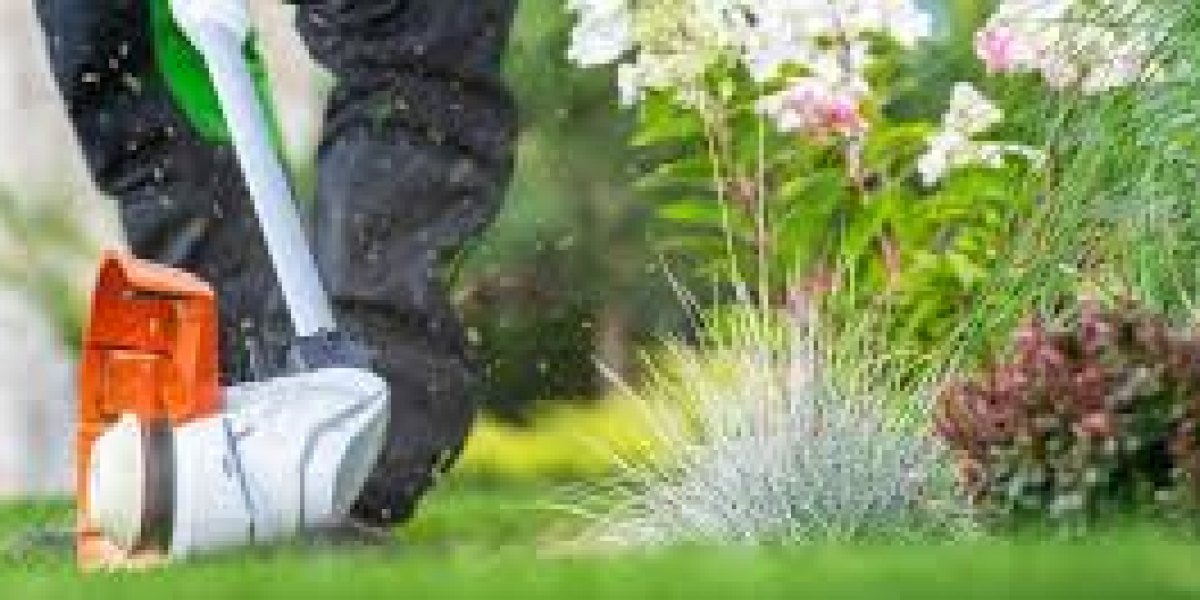 Gardening Service Dubai – Transform Your Outdoor Space
