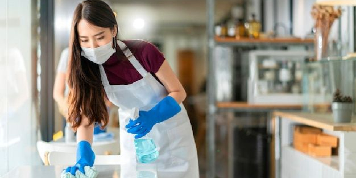 Choose a Professional & Trustworthy Maid Service Dubai with UrbanMop