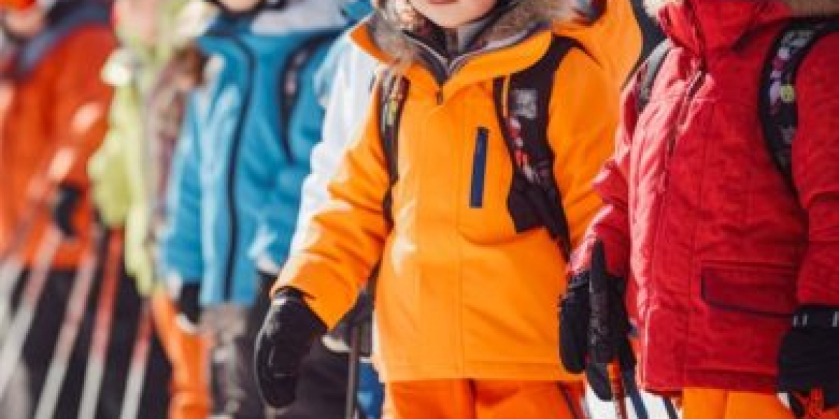 Learn to Ski or Snowboard in Crans-Montana – Book Lessons Today