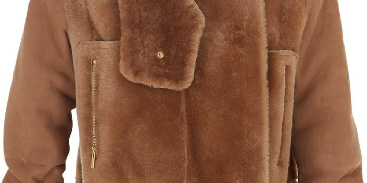 Shearling Jackets: The Perfect Blend of Luxury, Warmth, and Timeless Style