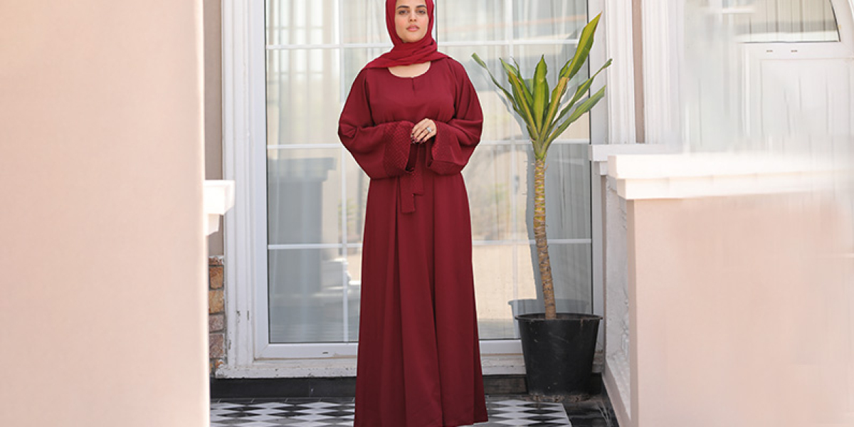 Styling Abayas for Casual vs. Formal Wear