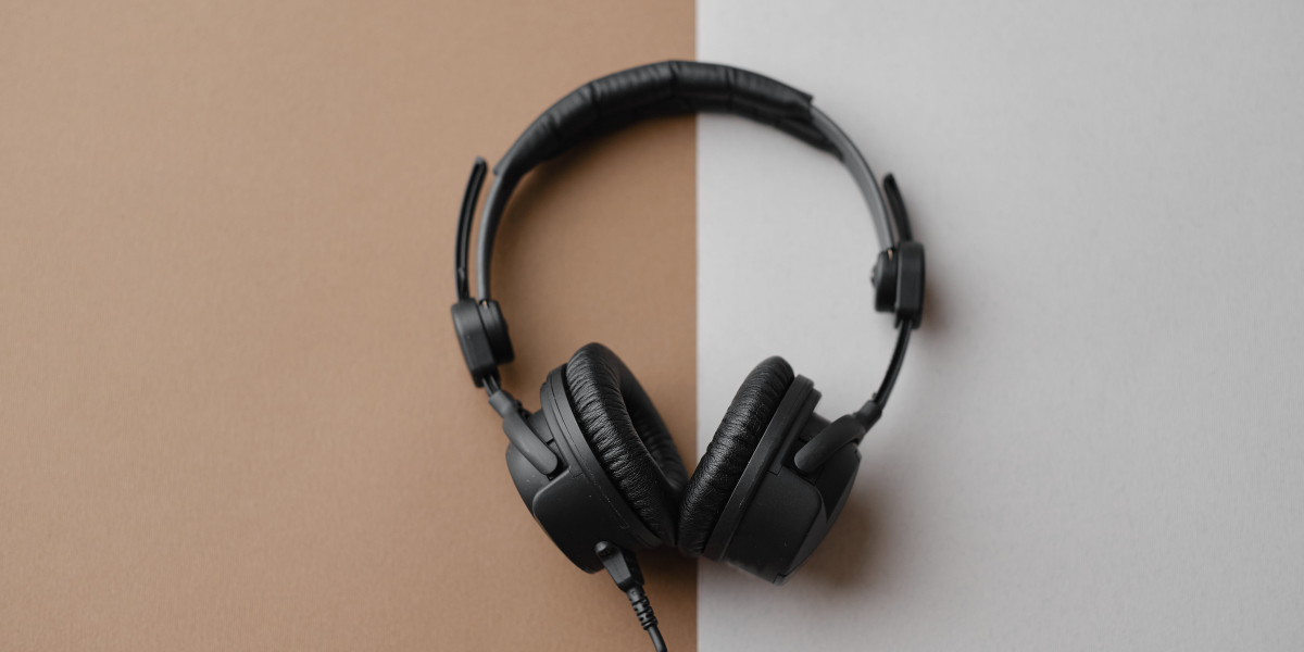 7 Easy Secrets To Totally You Into Headphones