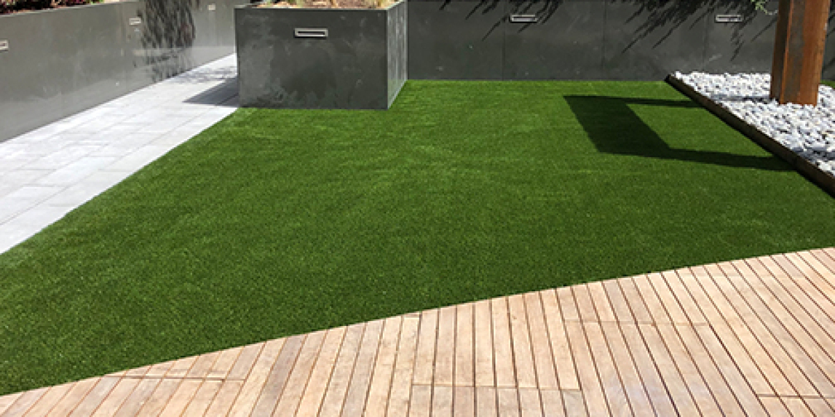 Transform Your Landscape with Synthetic Turf: A Complete Guide to Artificial Grass Installation