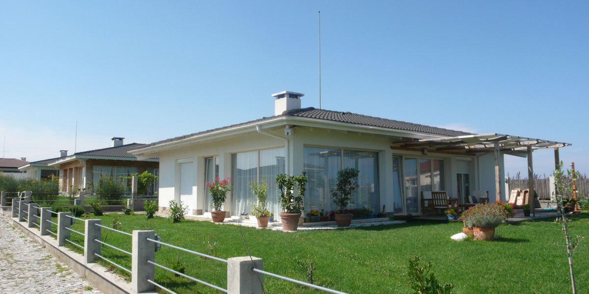 Актуални цени и тенденции за къщи на морето у нас