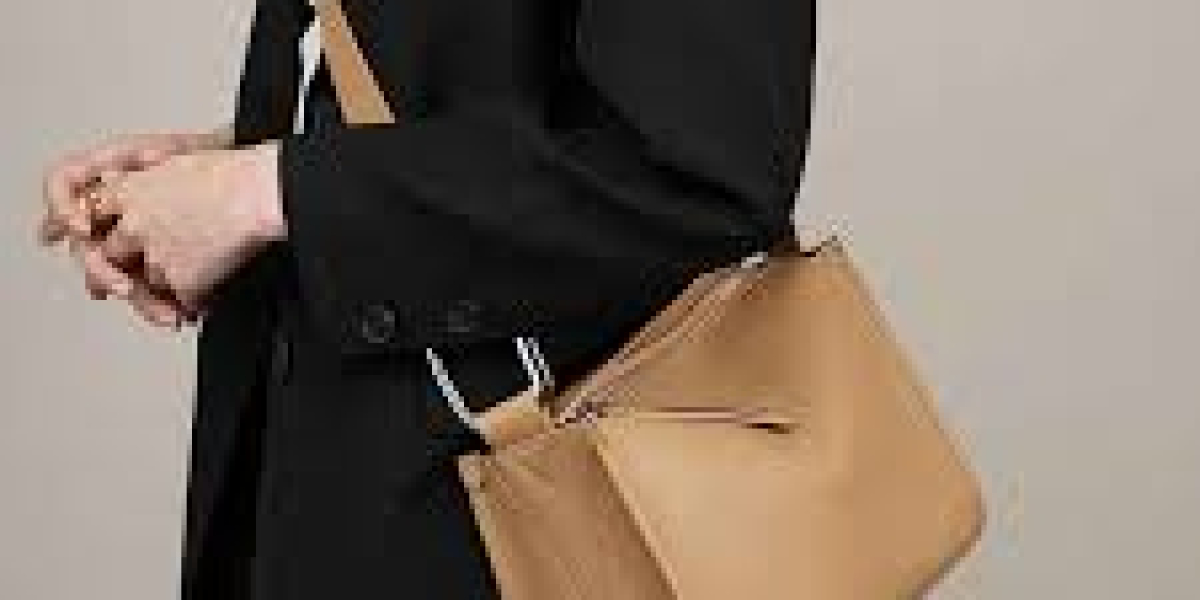 Metropolitan to Minimalist: BagBagSitter’s Designs That Prepare You for 2030