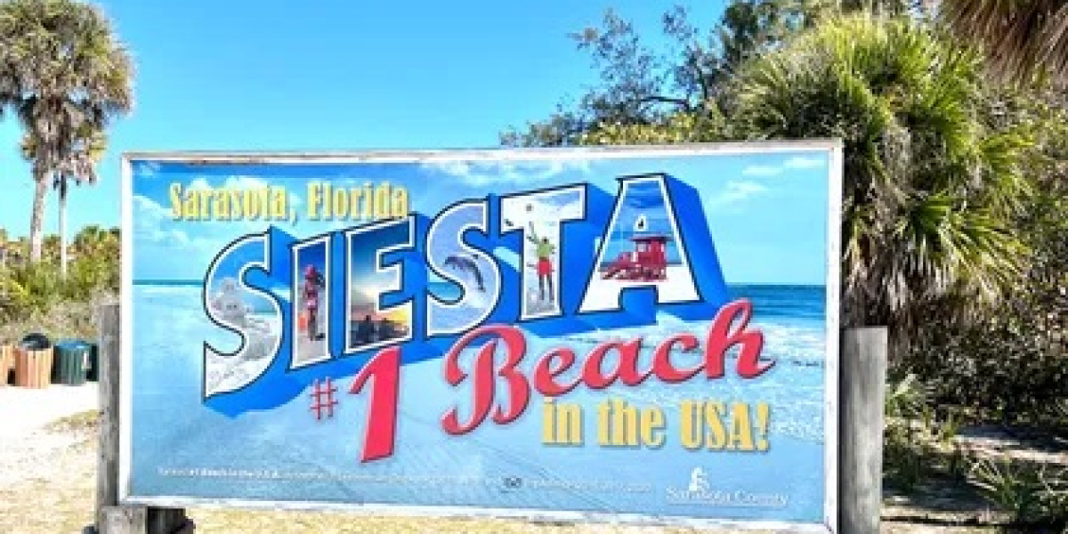 Luxury on the Sand: How Siesta Key Beach Chair Rentals Elevate Your Vacation