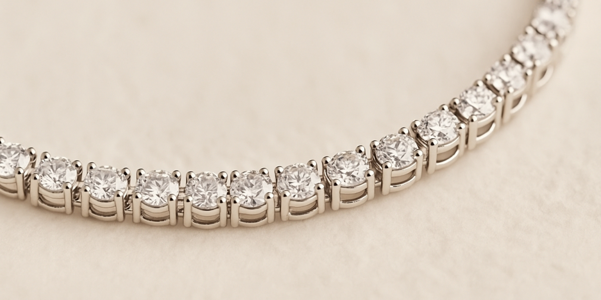 The Enduring Elegance of Diamond Tennis Bracelets — Precision, Brilliance, and Modern Refinement