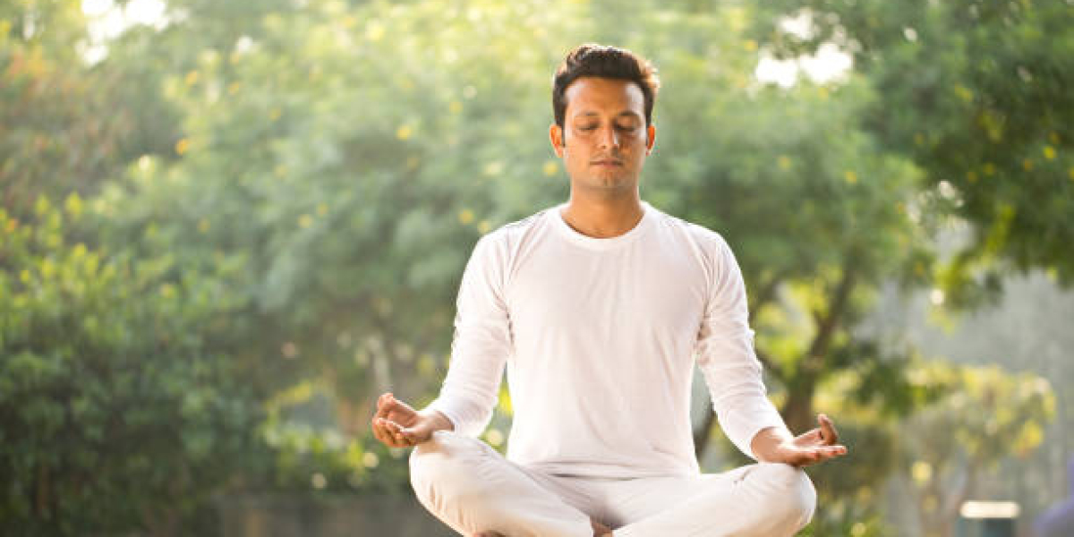 What to Expect from a 100 Hour Yoga Teacher Training in Rishikesh