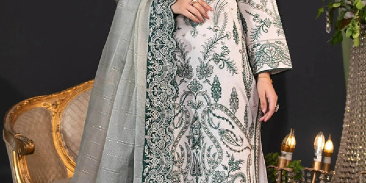 Exploring Luxury Pret Fashion in Pakistan
