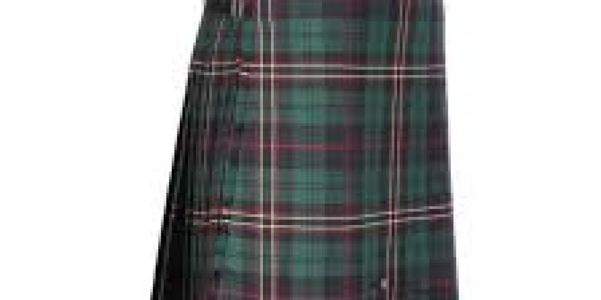 Choosing the Right Kilt Fabric: Traditional vs. Modern Materials