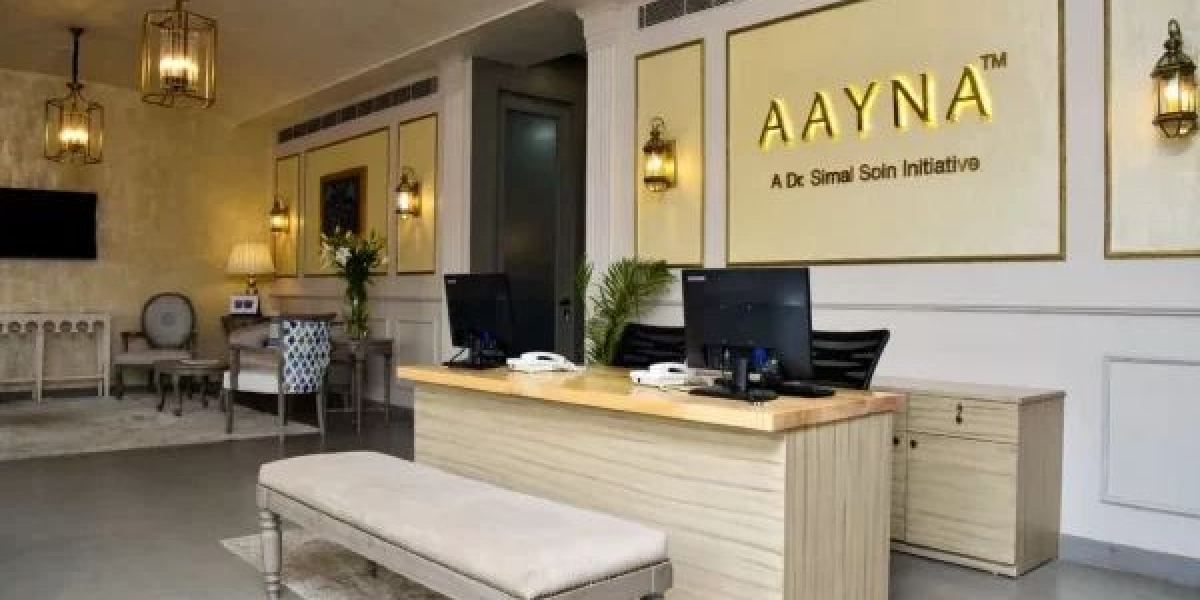 Understanding Acne: What Age Is Acne the Worst? Expert Care at AAYNA Clinic, Delhi