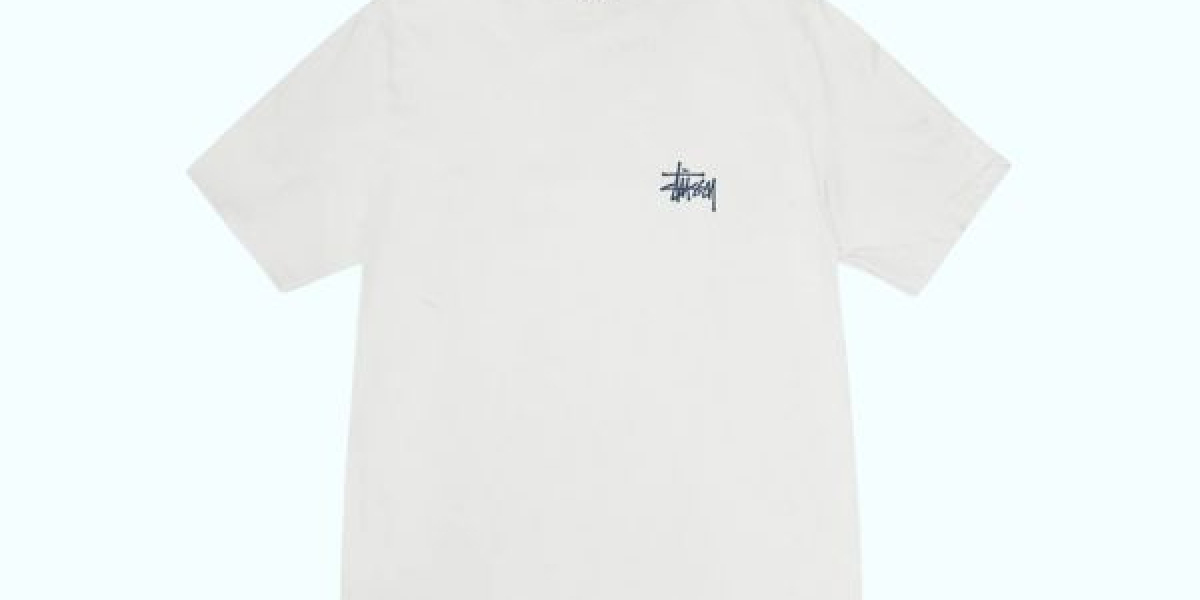 Las Mejores Formas de Usar una Camiseta Stussy Este Año