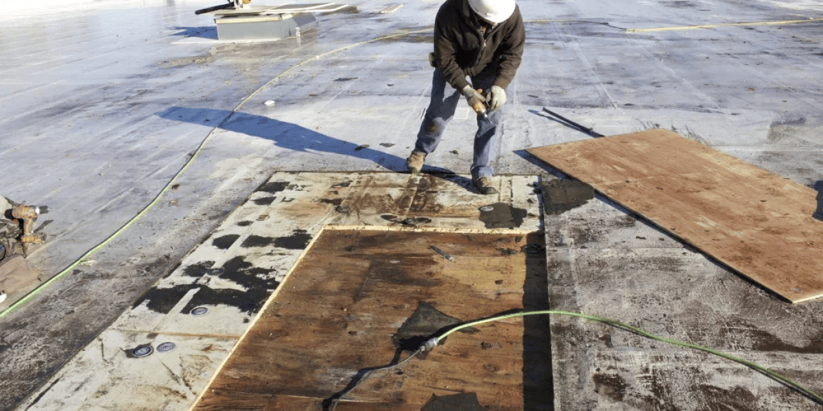 Quick Fixes & Tips for Efficient Residential Flat Roof Repairs