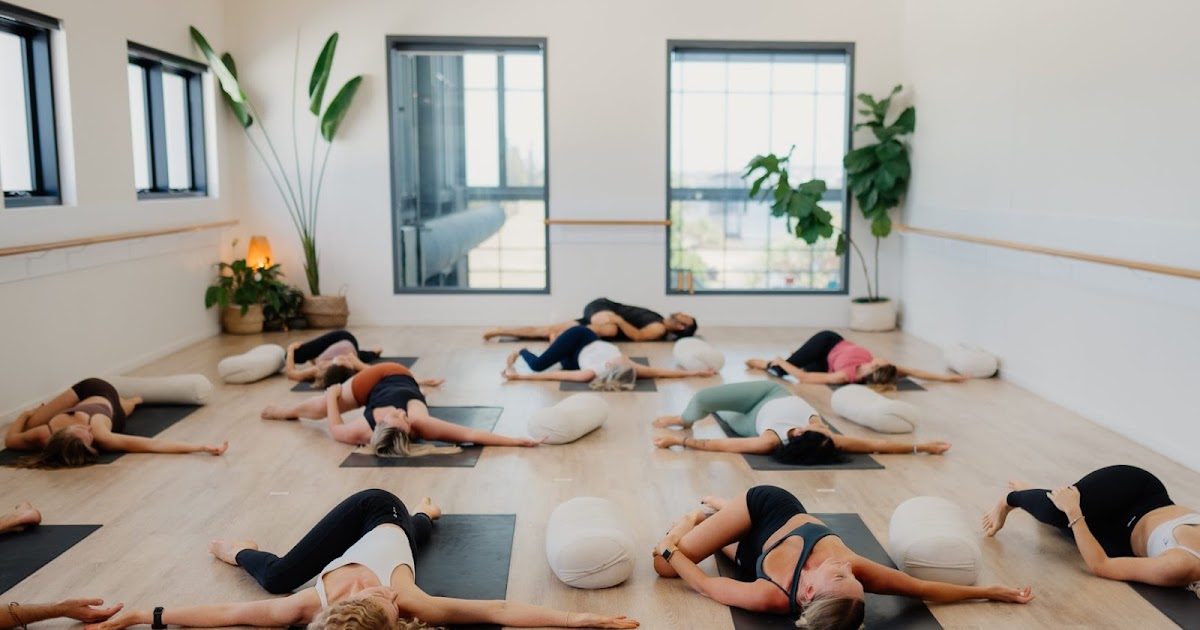 8 Life-Changing Benefits of Joining Yoga Classes in Williamsburg