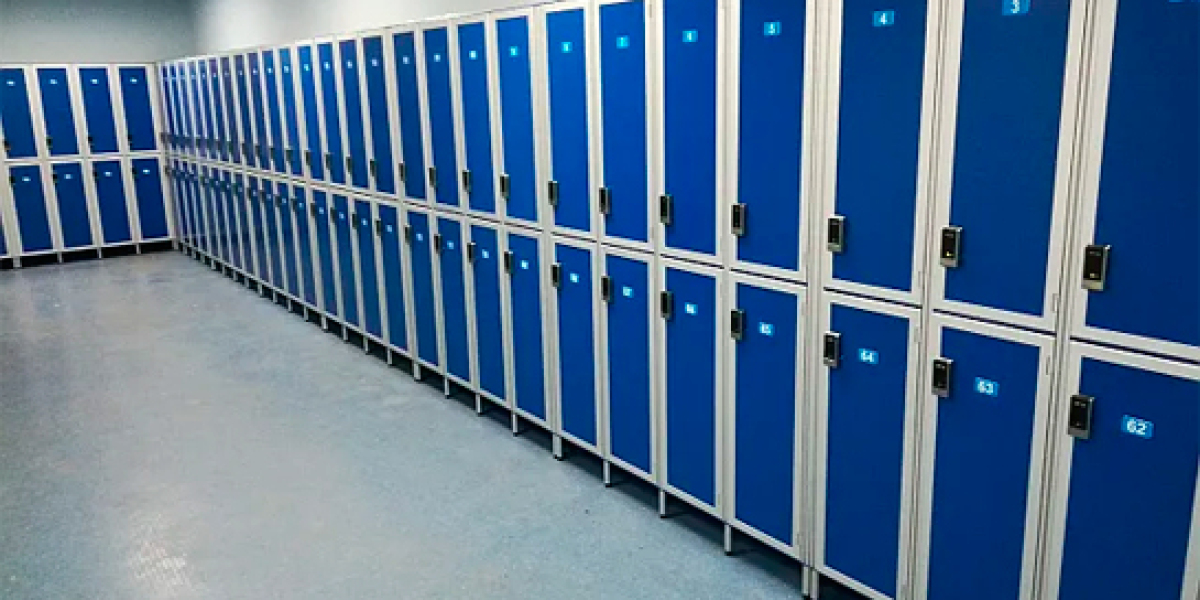 Замки для шкафчиков в отелях: переход от механики к работе по карте и браслету