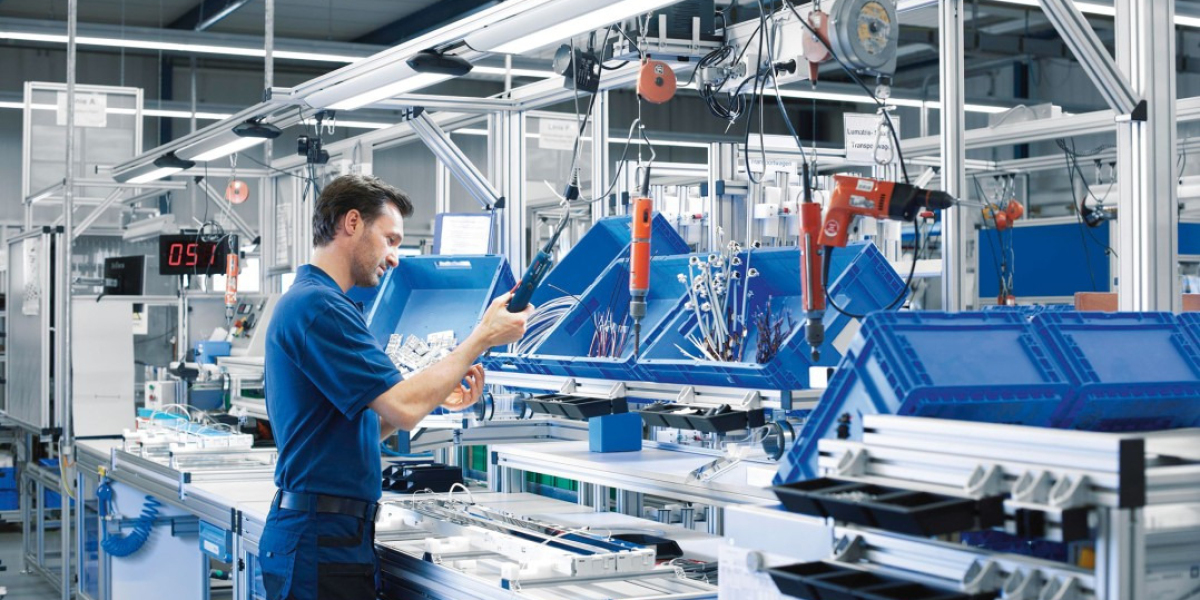 Proven Digital Marketing Strategies to Attract Qualified Visitors to Your Commercial LED Lighting Website through an Exp