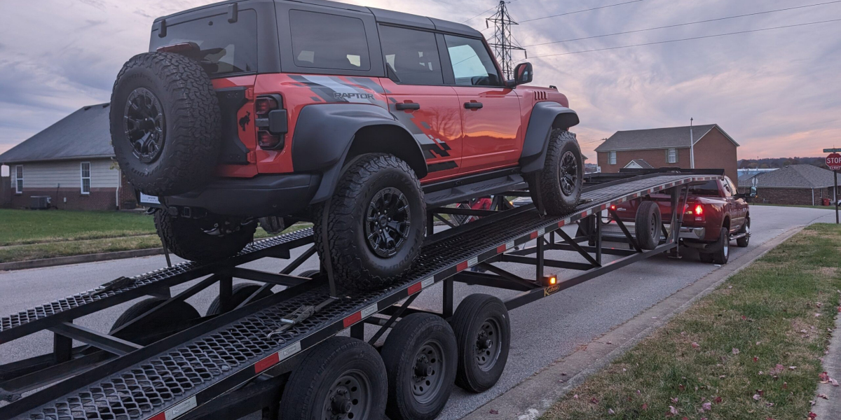 Car Delivery Services in 2025: Door-to-Door, Insured, Zero Damage – Only with Rapid Auto Shipping