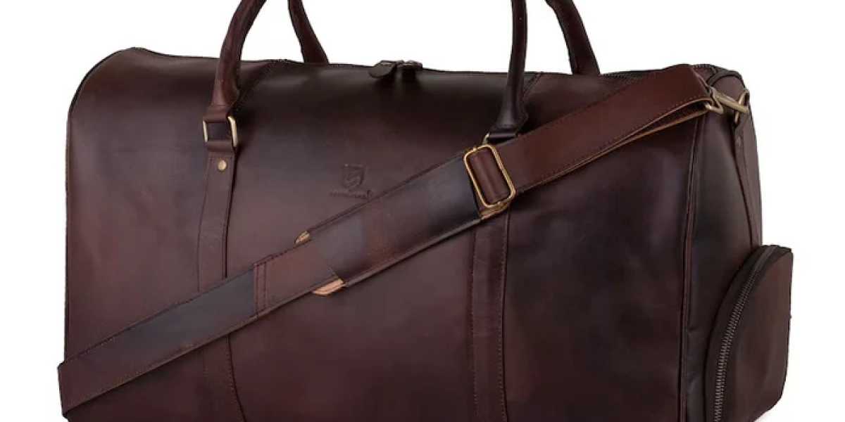 A Complete Guide to Choosing a Quality Leather Duffle Bag for Travel
