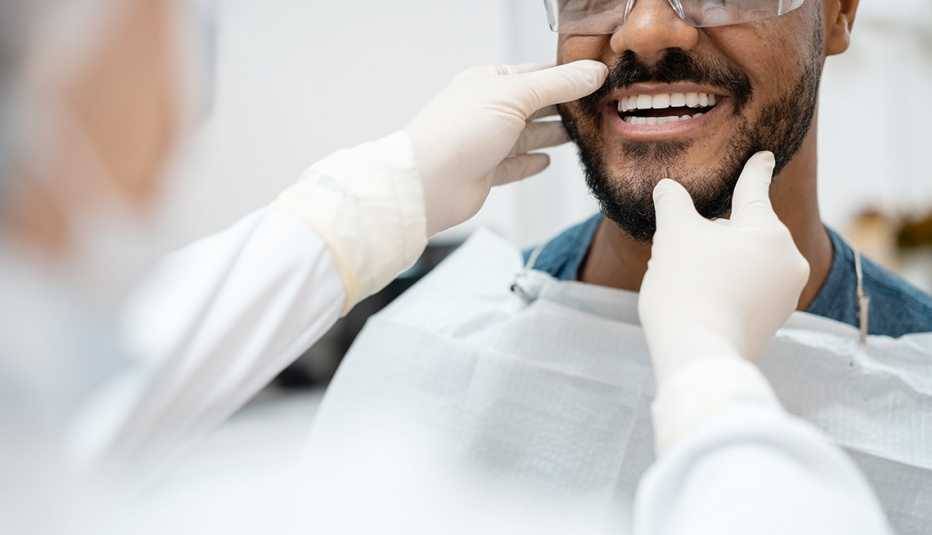 Professional Teeth Whitening Services in Oakville - Brighten Your Smile with Confidence