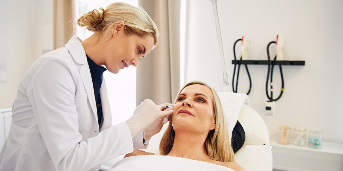 Why Is Deep Facial Cleansing a Must-Have Treatment for Dull Skin?