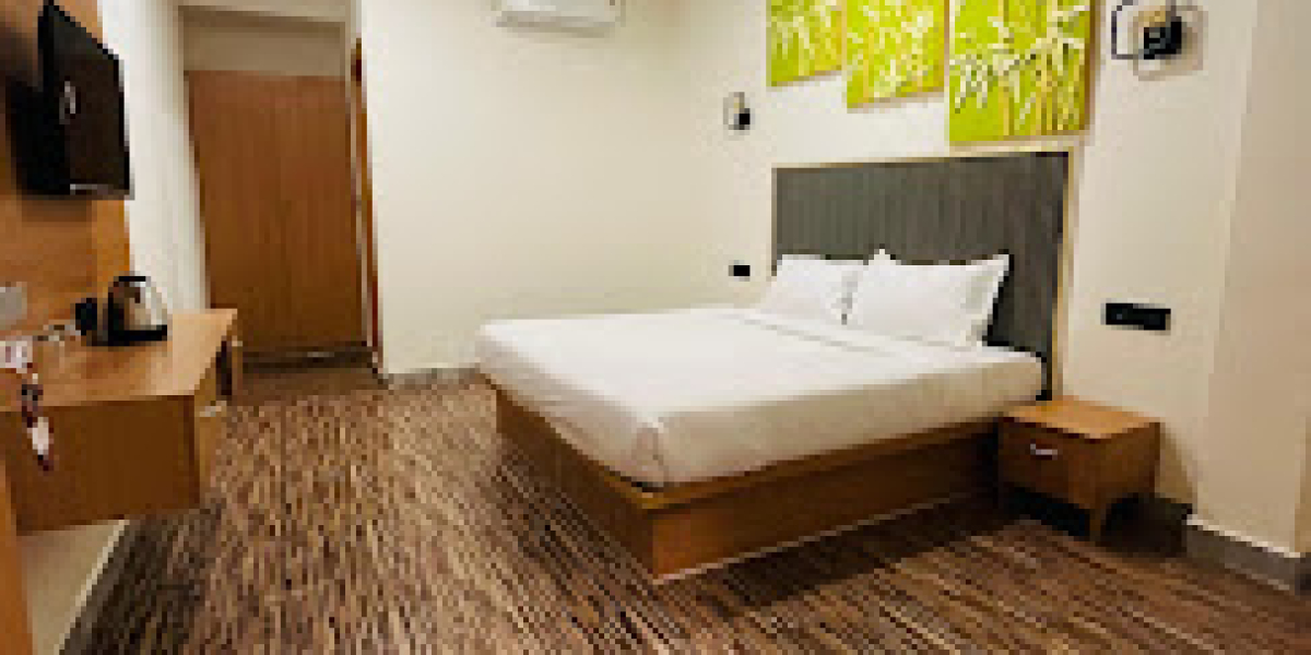 Experience Comfort & Convenience with Premium Hotel Rooms Near Gaur City Mall