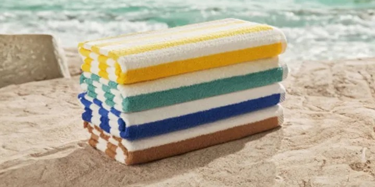 Feel the Comfort: How to Choose the Perfect Bath Towel