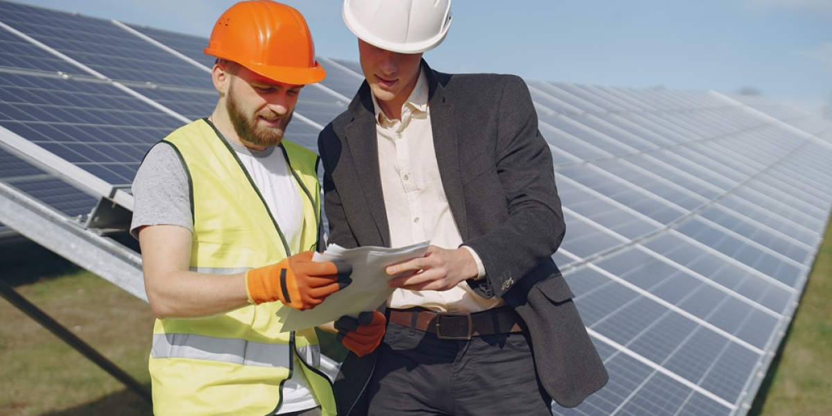 Solar Maintenance Services in UAE – Providing Optimal Performance & Sustained Savings
