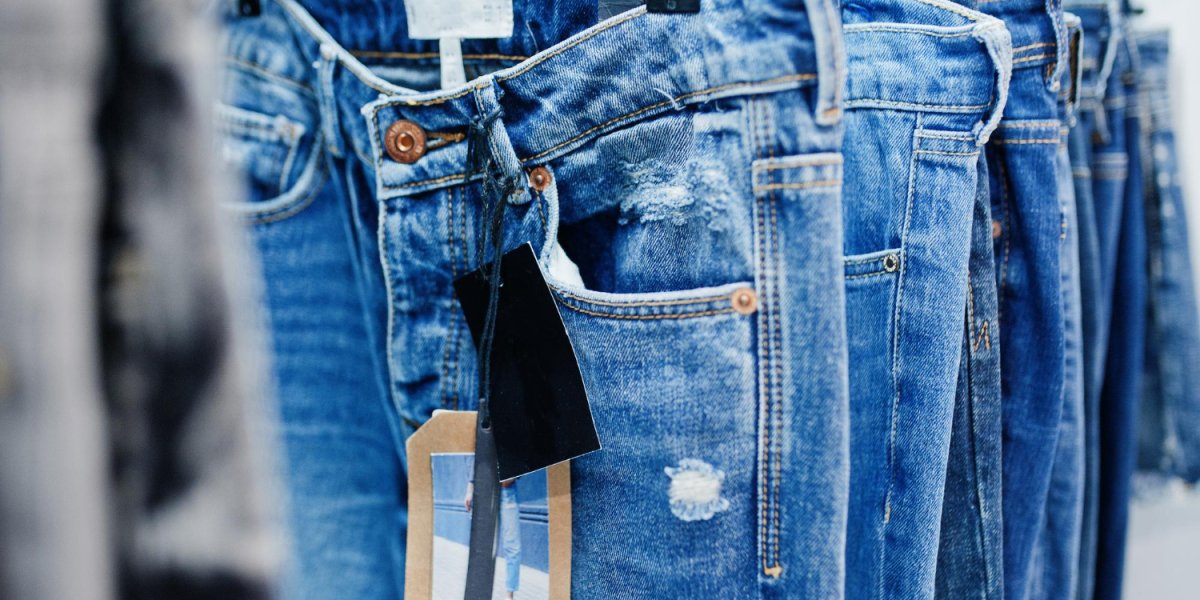 Dark Denim Jeans for Modern American Style at Nubo