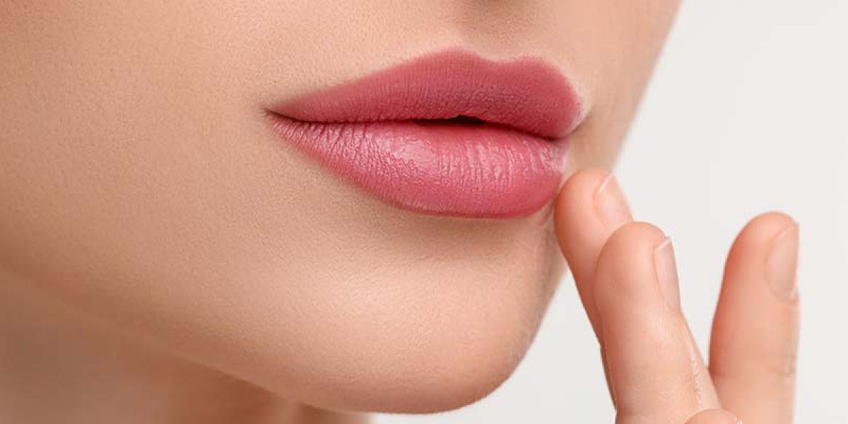 Lip Fillers in Dubai: Age-Appropriate Lip Enhancement Solutions