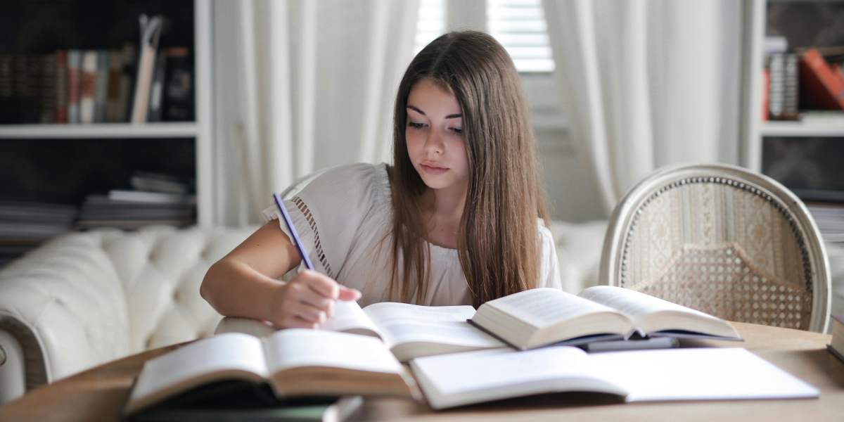 Professional Thesis Writing Services for Quality Academic Work