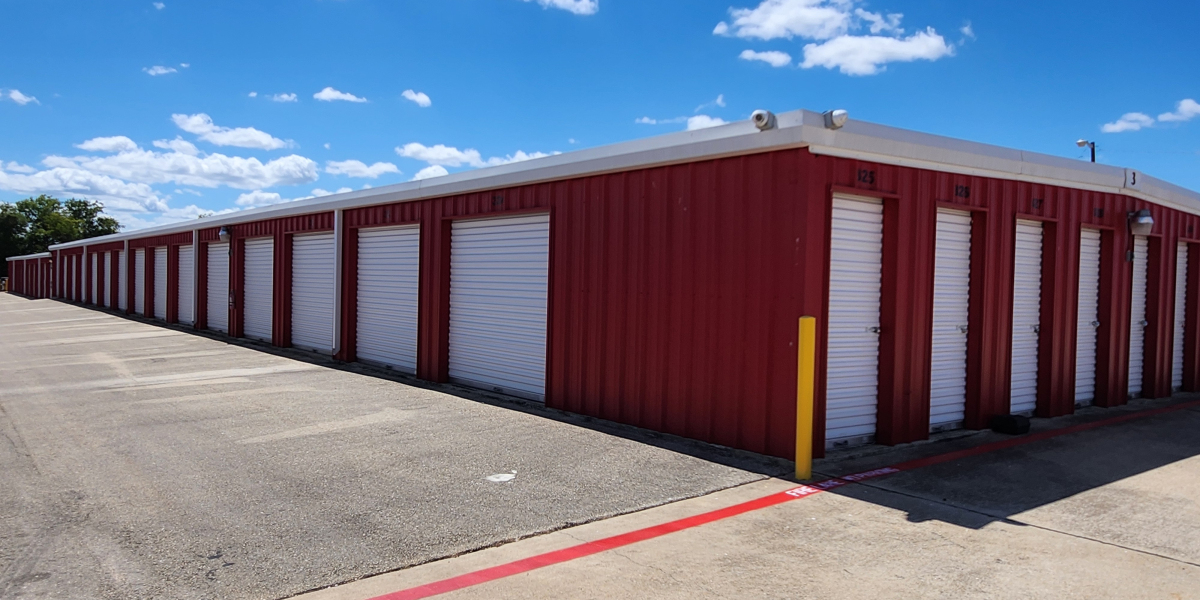 The Benefits of a DC Storage Unit for City Living