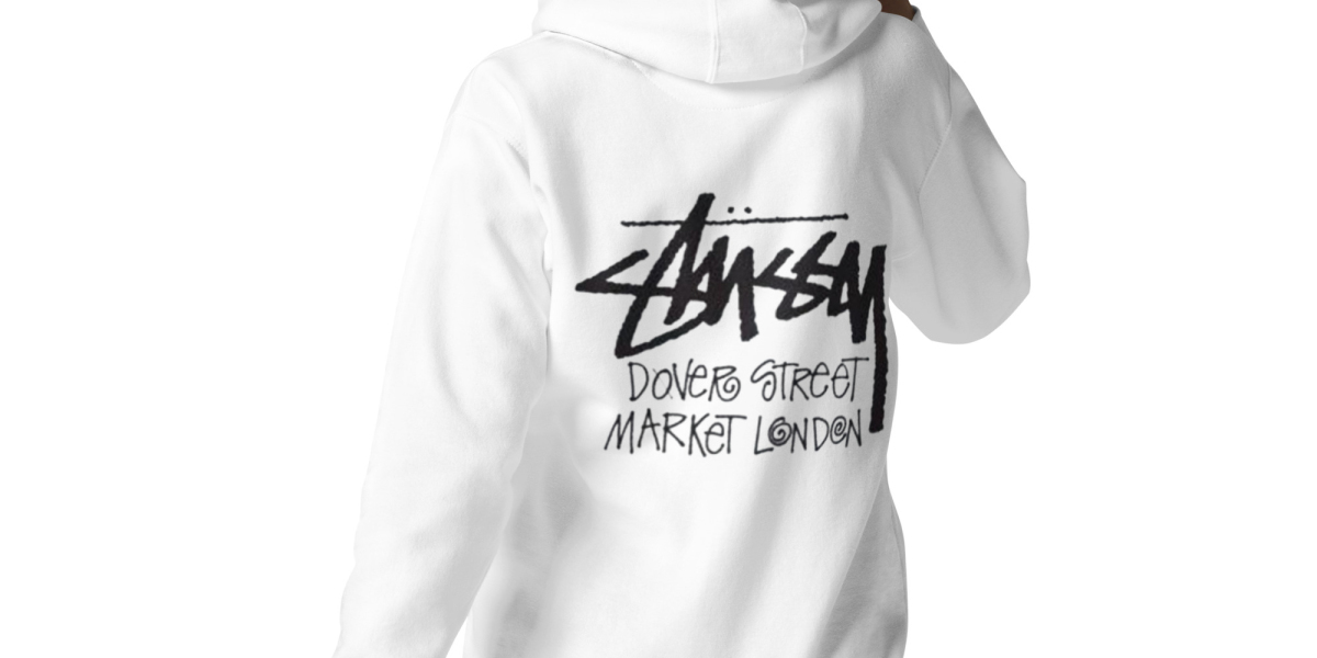Stüssy: The Streetwear Classic Redefining Urban Fashion