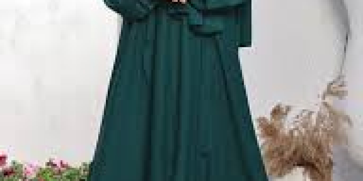 Why Abaya and Dress Remain Modest Wardrobe Staples